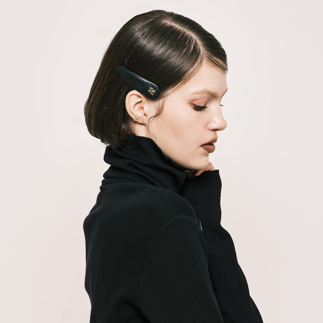 ¨̮シェイプレザーのヘアクリップ　1 ヴィーガンレザー スナップクリップ | THE HAIR BAR TOKYO