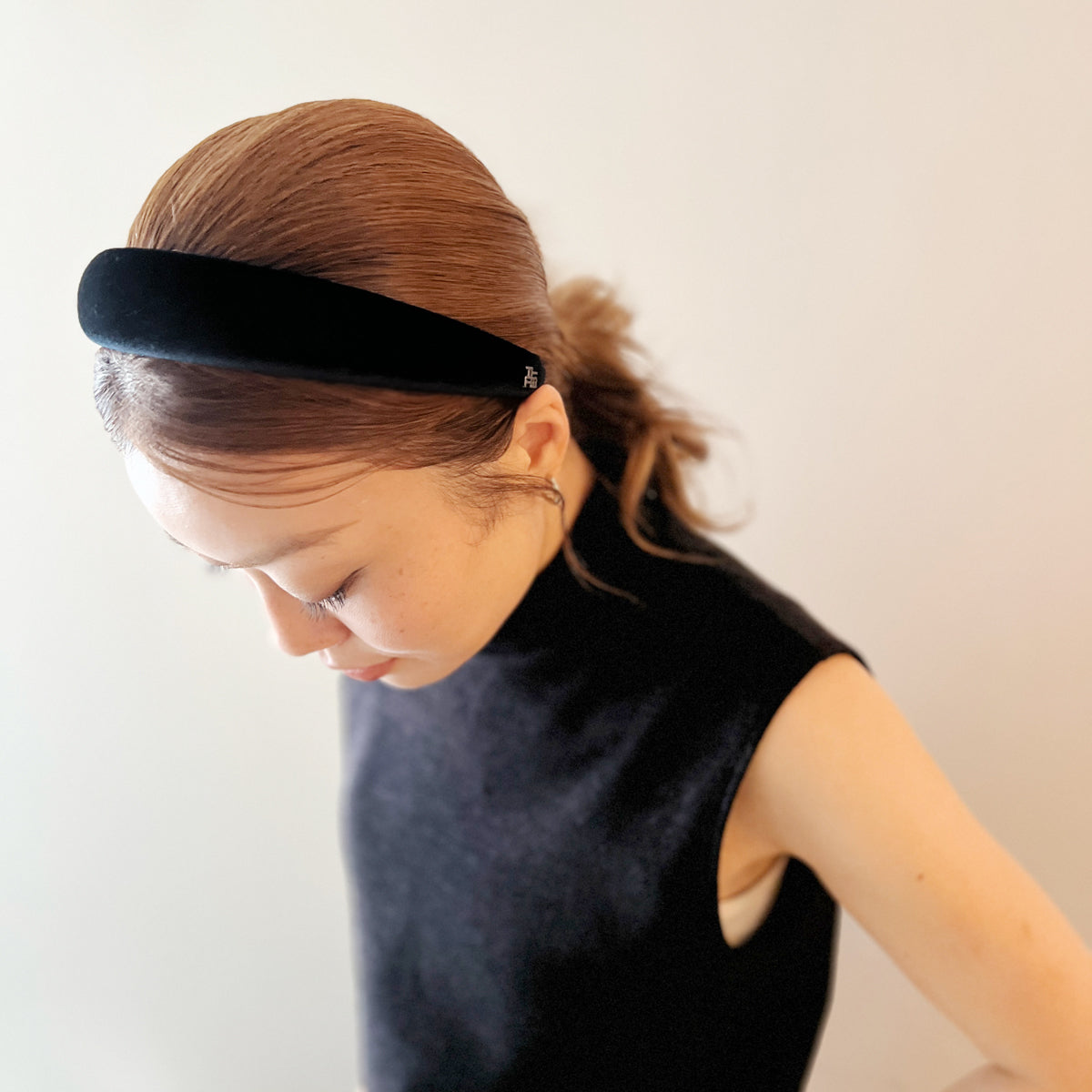 シャイニー ベルベット パデッド ワイド ヘッドバンド