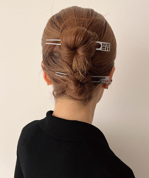 THBT メタル エンブレム ヘアピン ロング