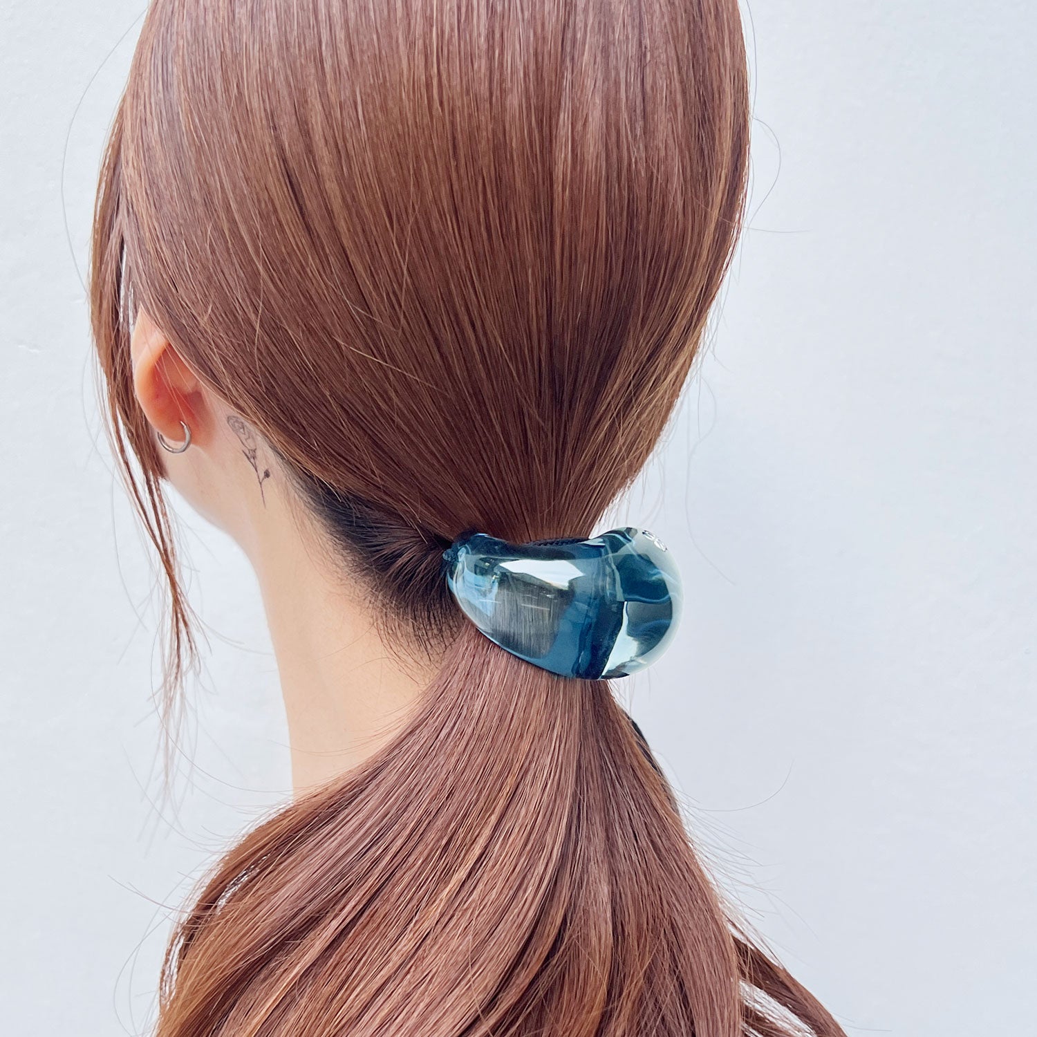 【コレットマルーフ/colette malouf】24SS ルーサイト ラージ ティアドロップポニー ウィズ アイコン | THE HAIR BAR  TOKYO