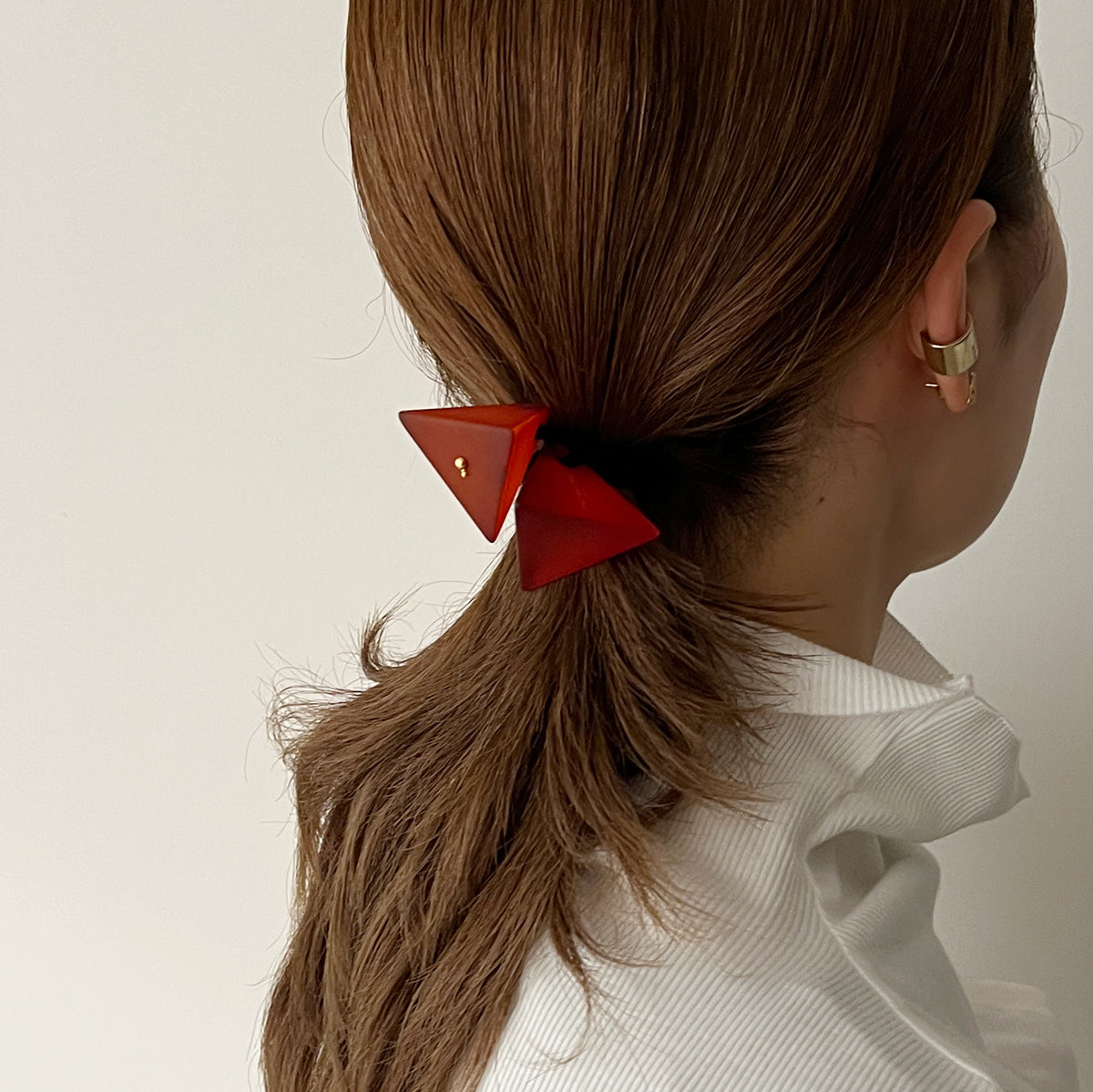 ピラミッド ポニー ウィズ アイコンスタッズ