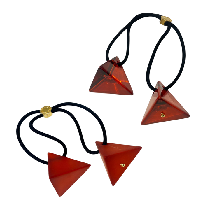 ピラミッド ポニー ウィズ アイコンスタッズ