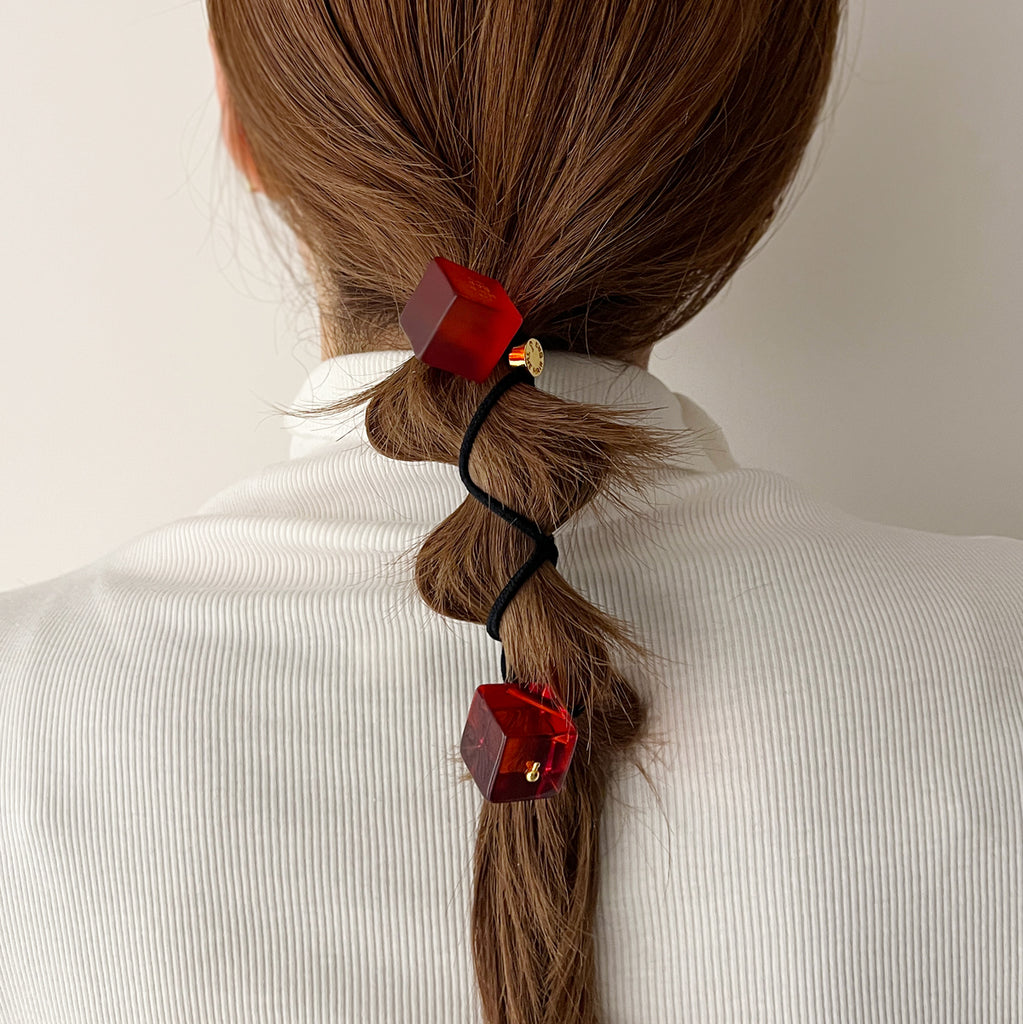 ダブル キューブ ポニー スモール ウィズ アイコン スタッズ | THE