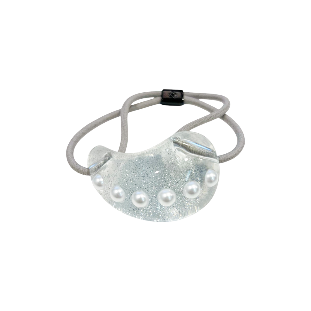 コレットマルーフ　スモールティアドロップポニー　グレー スモール ティアドロップ ポニー ウィズ パール | THE HAIR BAR TOKYO