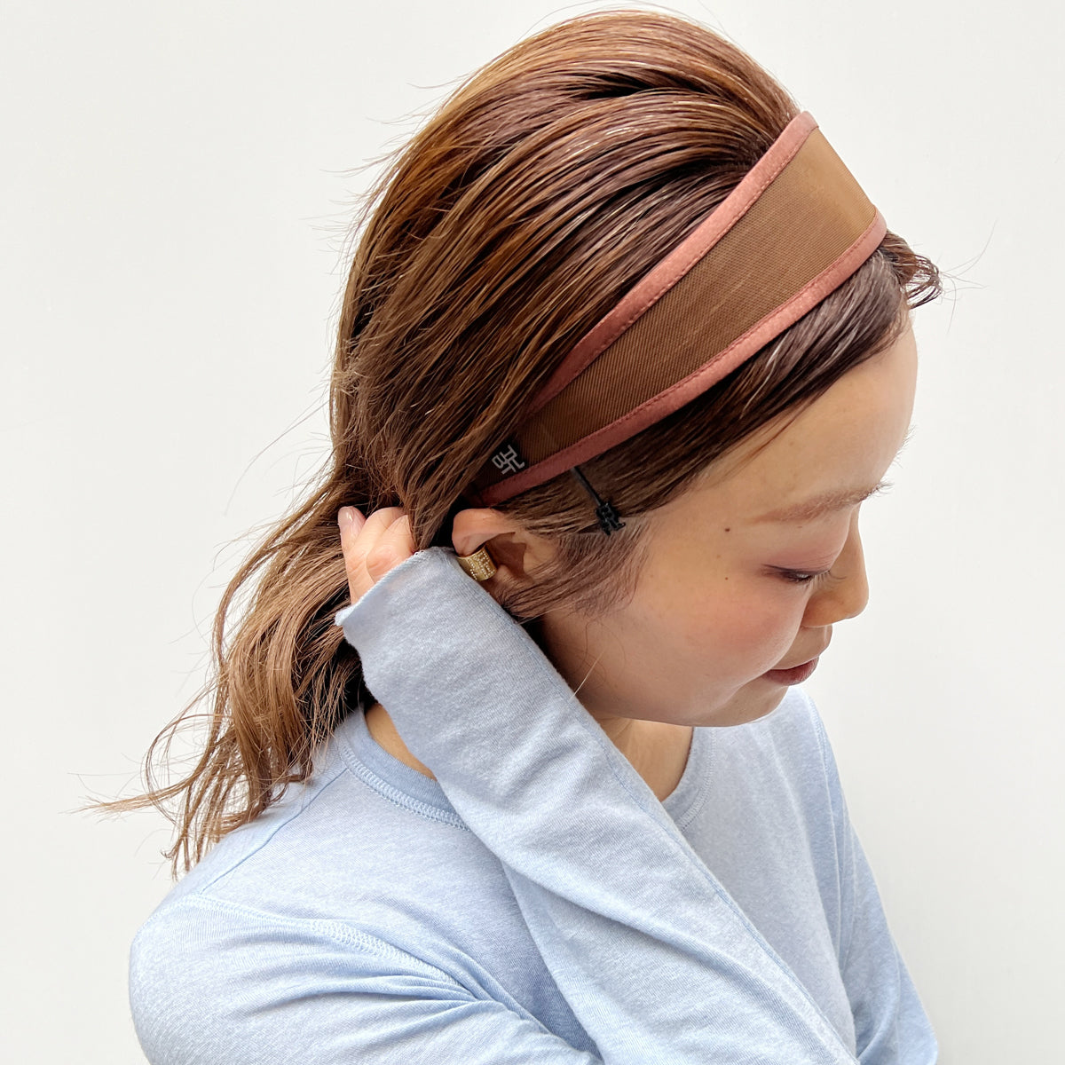 雑誌表紙掲載人気商品⭐︎HERMES ヘアバンド M ブラウン・ホワイト Foo Tokyo 公式ストア | シルクヘアバンド パールホワイト– Foo