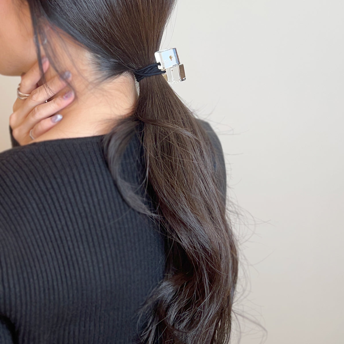 ダブル キューブ ポニー スモール ウィズ アイコン スタッズ