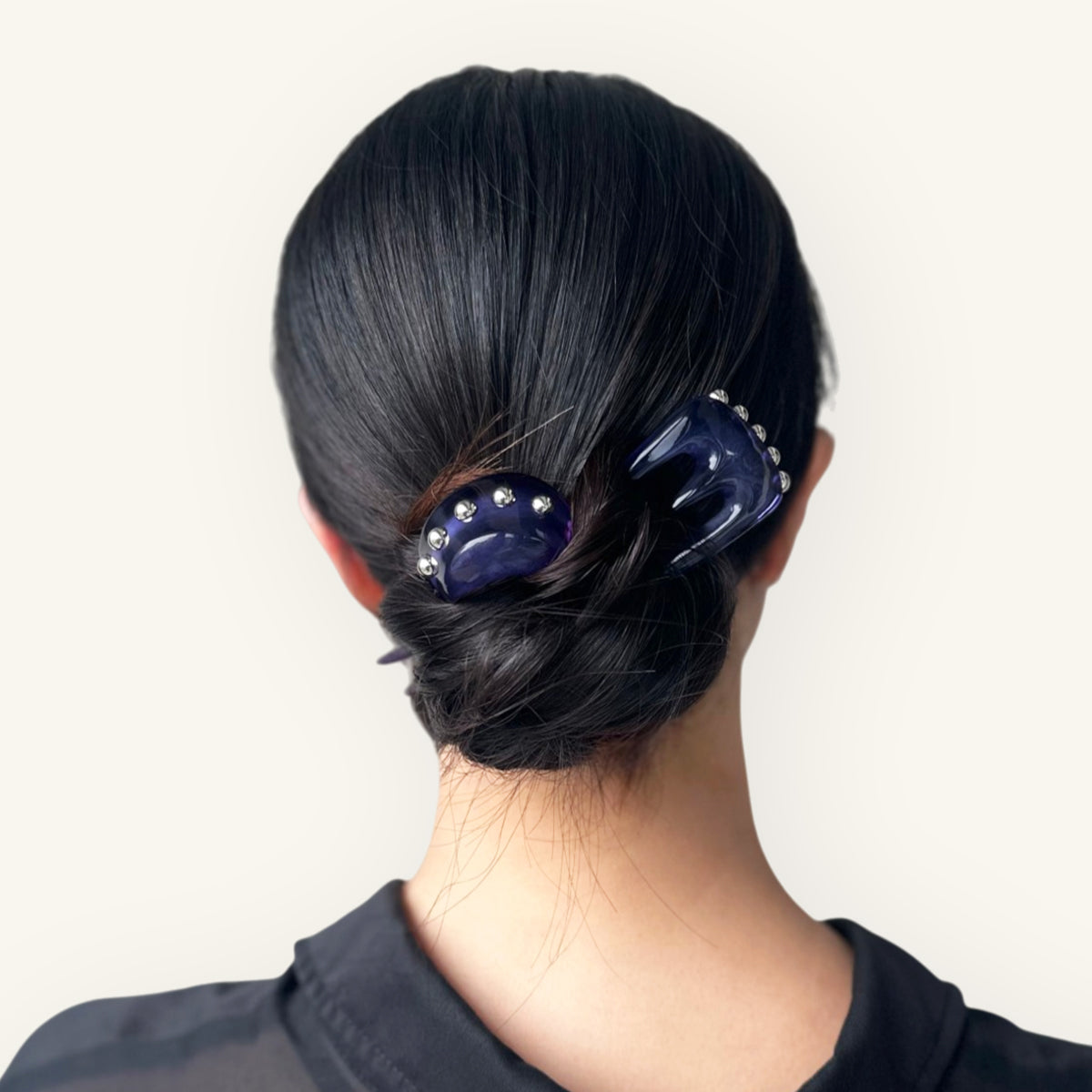 エム ヘアピン ウィズ メタル ボールズ
