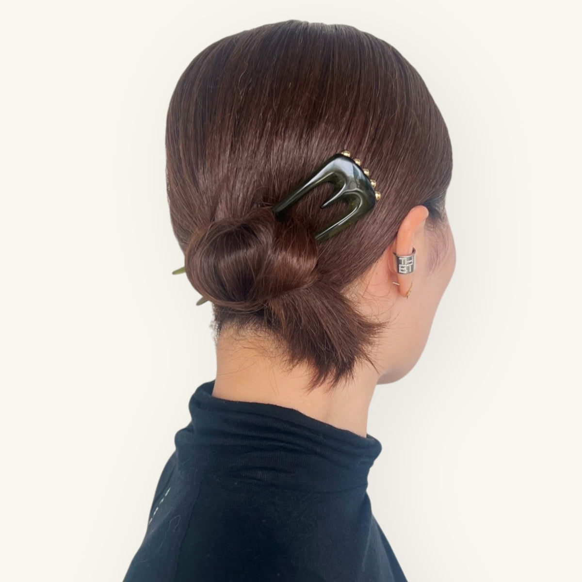 エム ヘアピン ウィズ メタル ボールズ