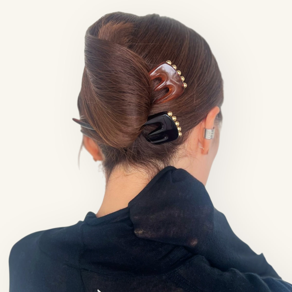 エム ヘアピン ウィズ メタル ボールズ