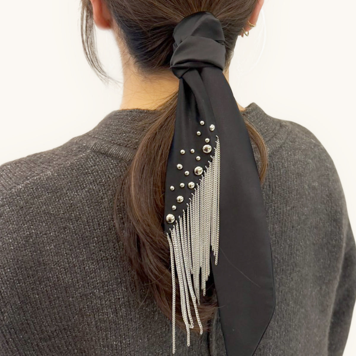 ジュエルド タイ ウィズチェーン