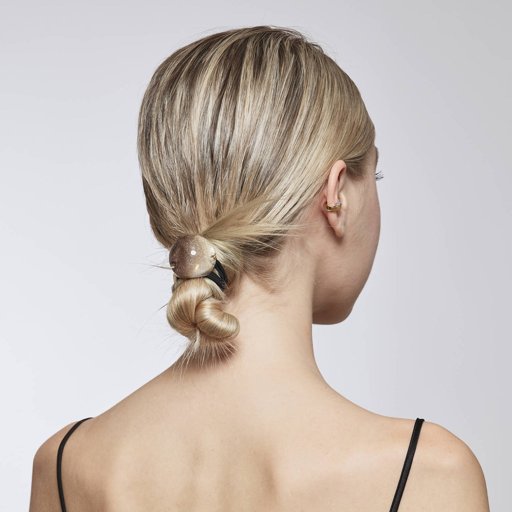 CandyCuffPony-03.jpg__PID:9f63c717-d5bf-48ce-bb51-b0b2cb39b3a2