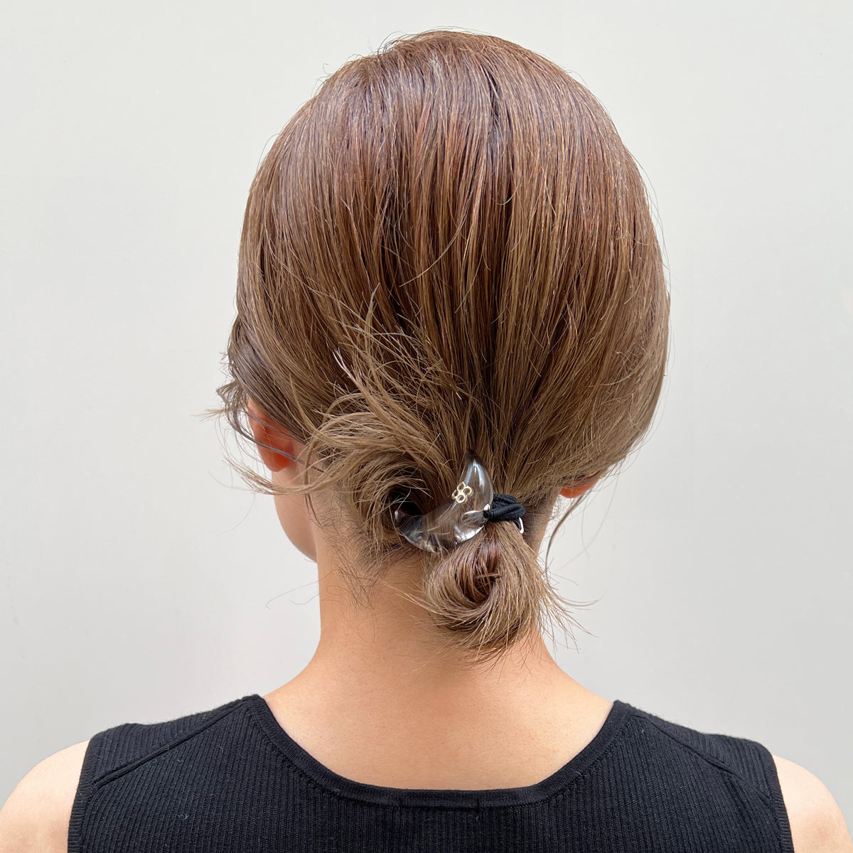 ラージ クレセント ルーサイトポニー | THE HAIR BAR TOKYO