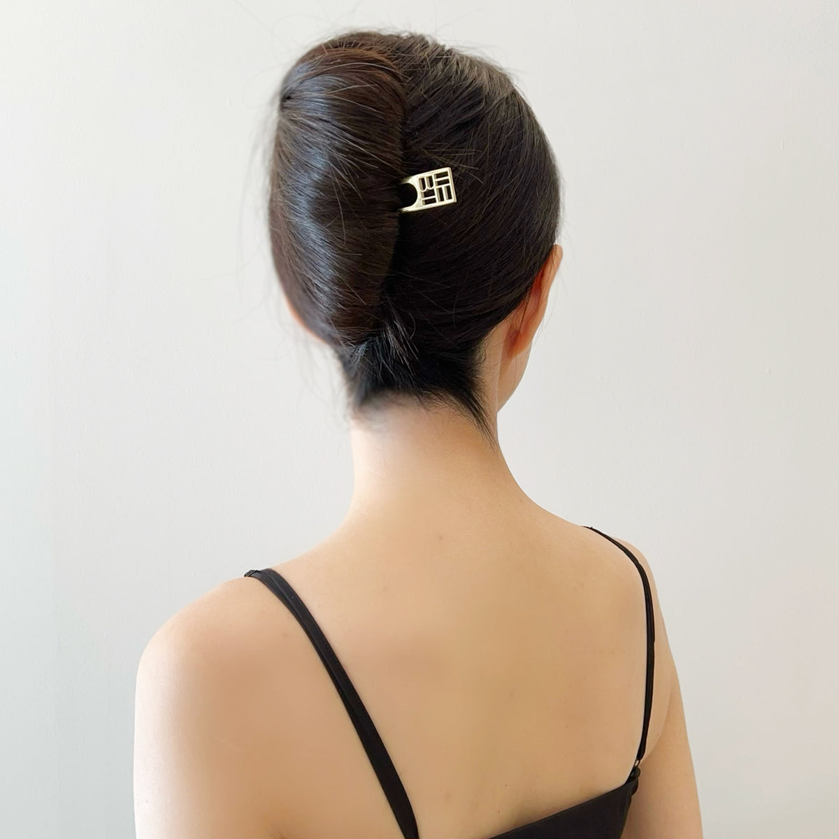 THBT メタル エンブレム ヘアピン ロング