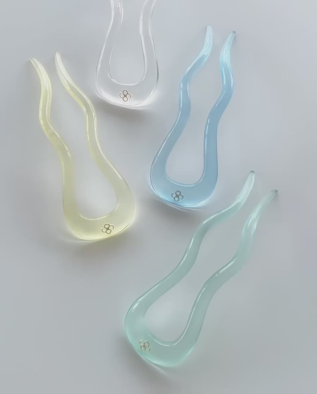 アクリリック ウエービー ヘアピン