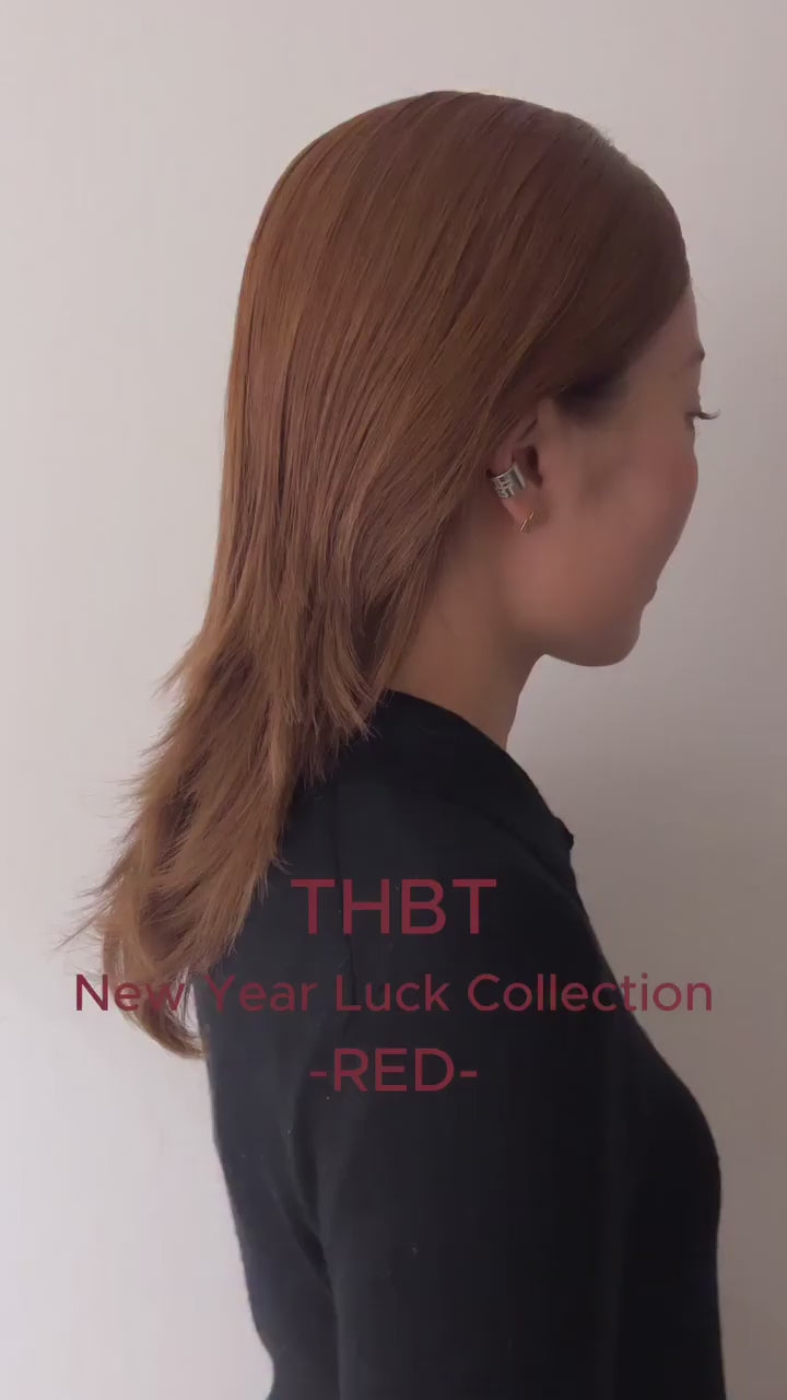 【THE HAIR BAR TOKYO / New Year Luck Collection】 
THBT ─ RED ─

シンプルなスタイリングこそ開運を象徴するREDカラーで、アクセントをいれてみてはいかがでしょうか。
お出かけ・仕事、身につけるだけで気分も背筋もぐっと上がります！

REDカラーは、ヘアアクセサリーなら取り入れやすいのもポイント。ぜひこの三連休、チェックしてみてください❤️

───────────────

#thehairbartokyo #thbt
#tokyobrand #ヘアアクセサリー
#ヘアアレンジ動画