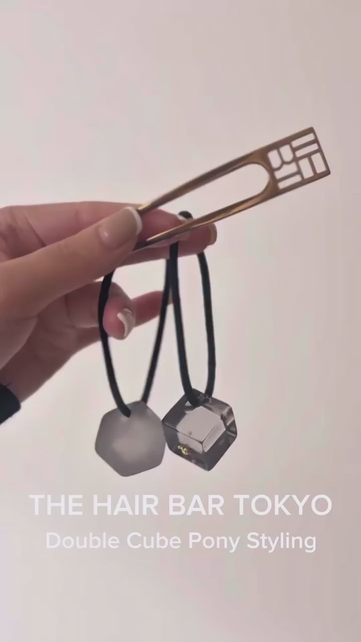 THE HAIR BAR TOKYO ダブル キューブ ポニー ダブル キューブ ポニー スモール ウィズ アイコン スタッズ | THE